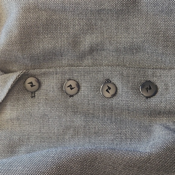 Peter Nygard Women's Blazer - Picture 3 of 7